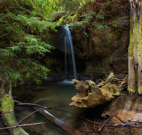 Sempervines Falls